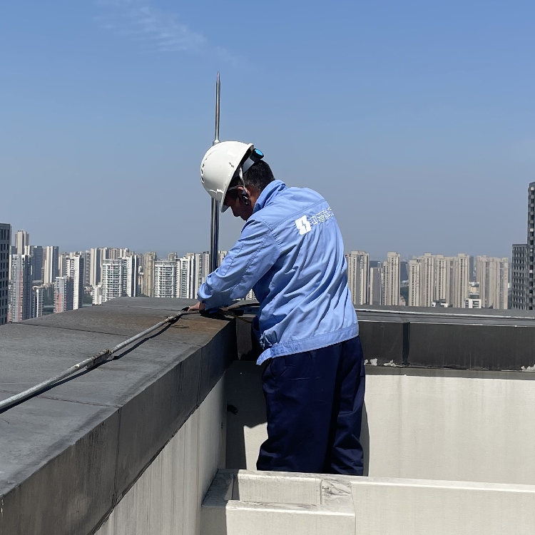 別墅區(qū)避雷針安裝